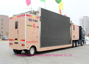 China Professionele LEIDENE Aanplakbordvrachtwagen met het Opheffen van Systeem voor Openlucht Reclame leverancier