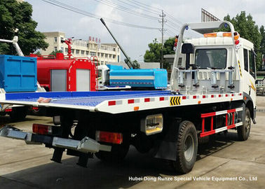 China Het Slepenvrachtwagen van Wrecker van het schuine standdienblad Flatbed, De Vrachtwagen 2700Kg van de Wegvoertuigterugwinning het Opheffen leverancier