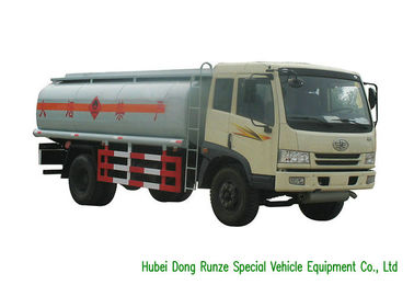China De de Mobiele Van brandstof voorziende Vrachtwagens van FAW 15000Liter/Vrachtwagen van de Brandstoftanker met z.o.z.-Brandstofpomp leverancier